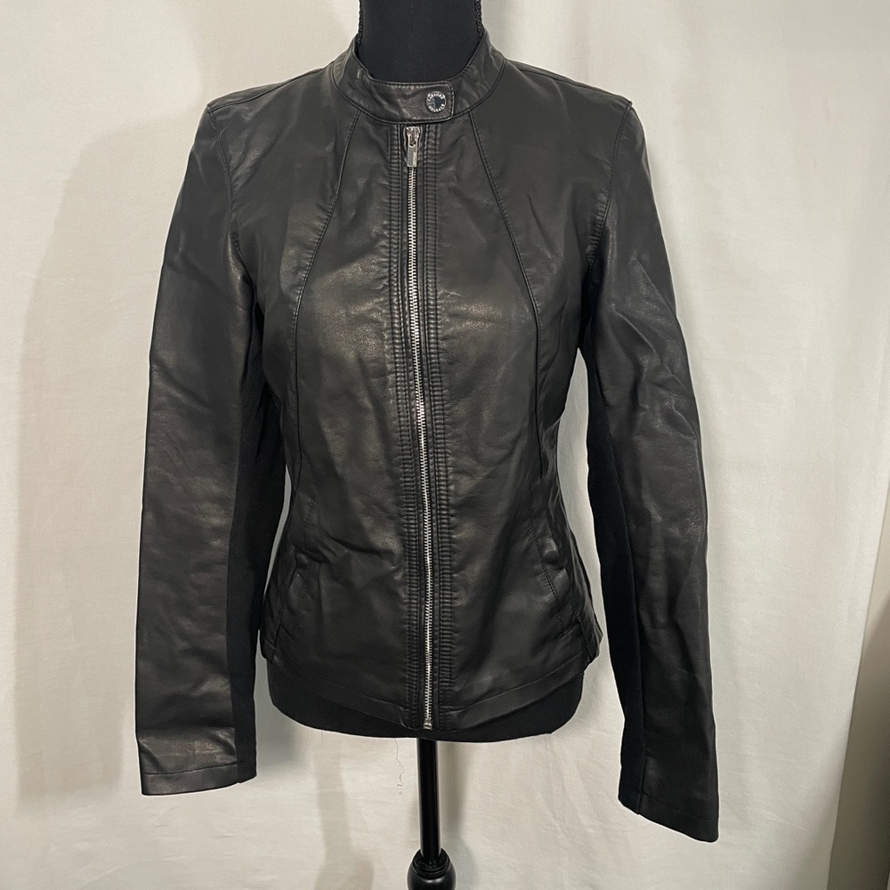 EXPRESS Small black leather jacket